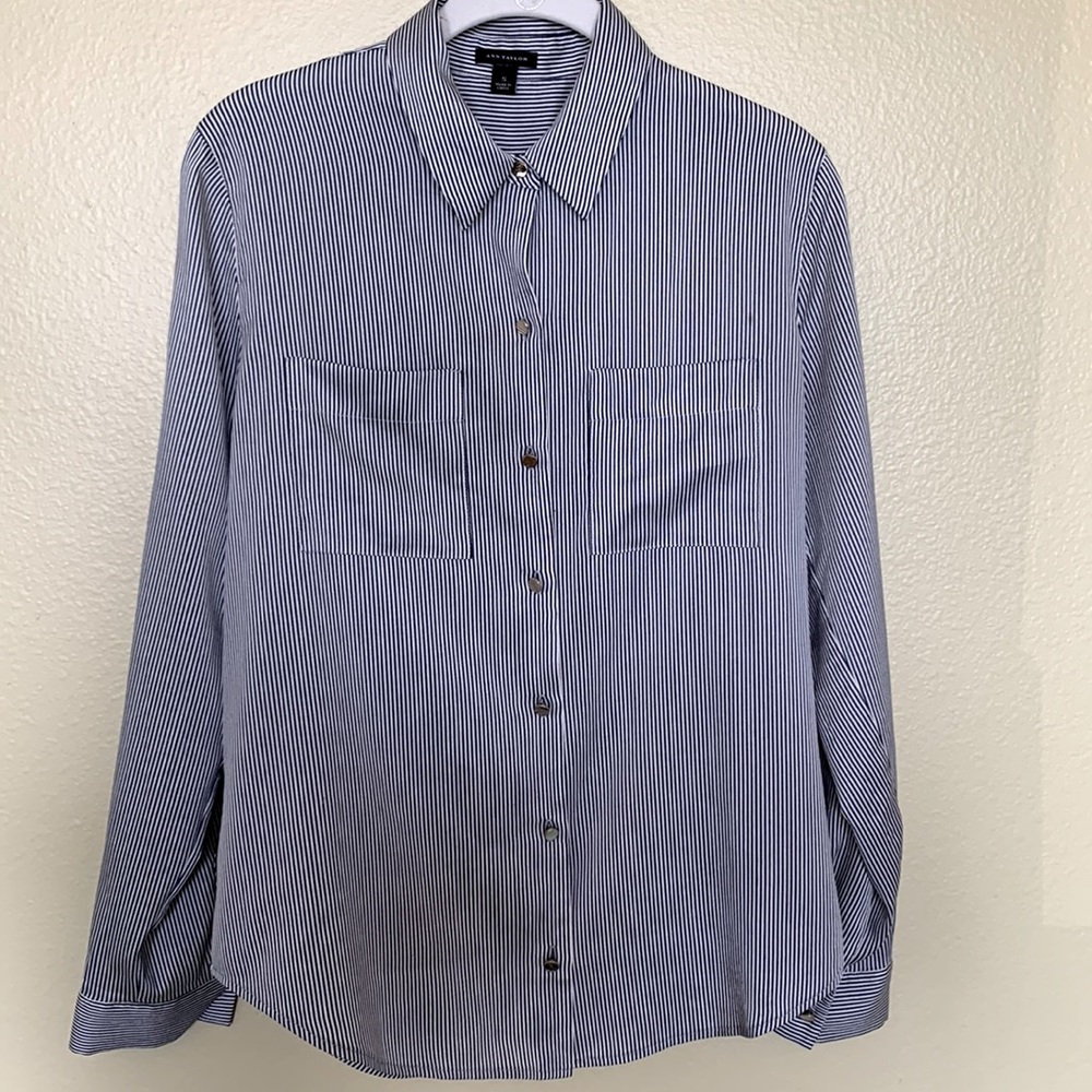Ann Taylor: Long sleeve, button-up, navy blue & white blouse in great condition.